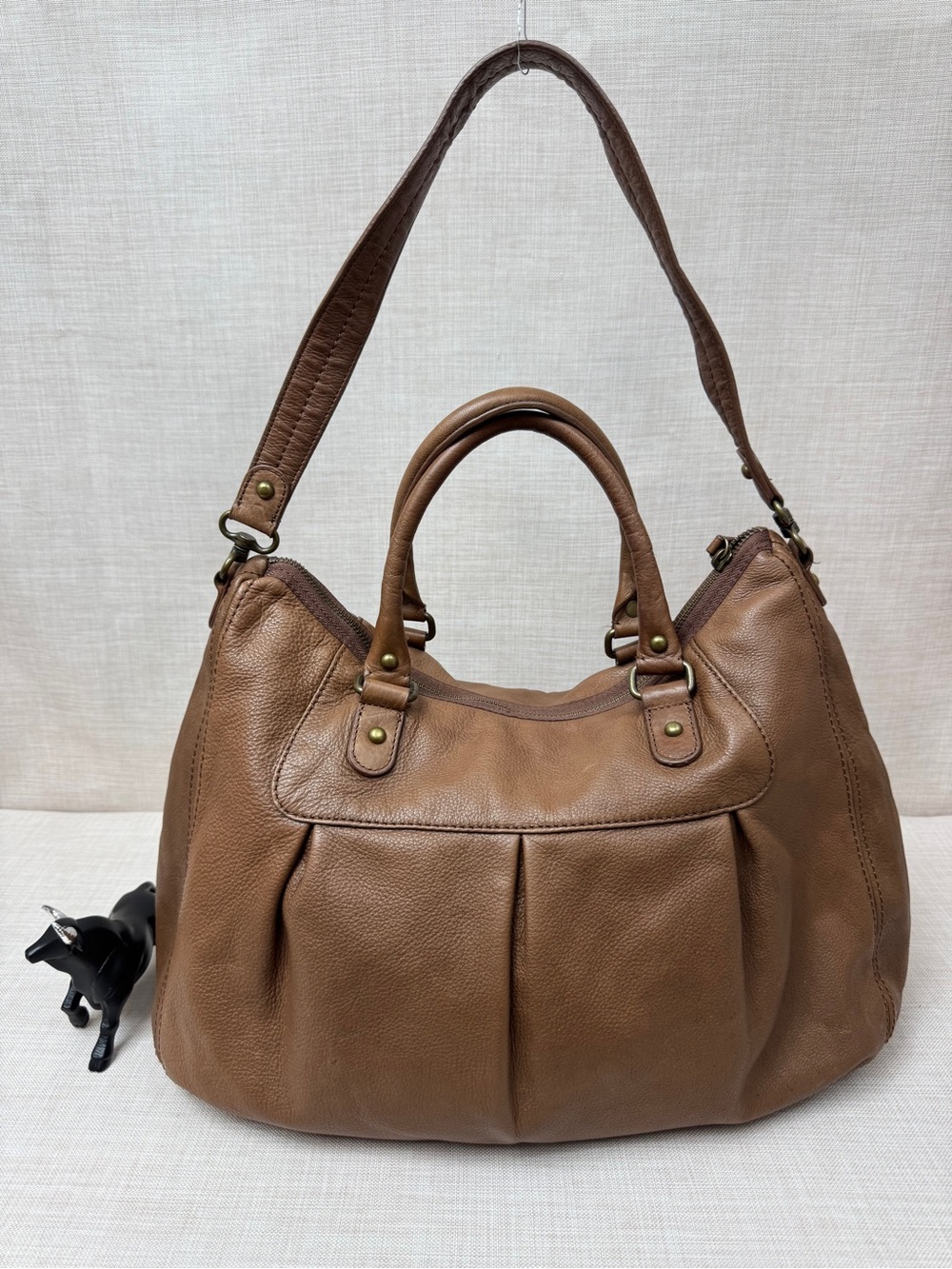 vintage Gap pebbled leather satchel/hobo bag